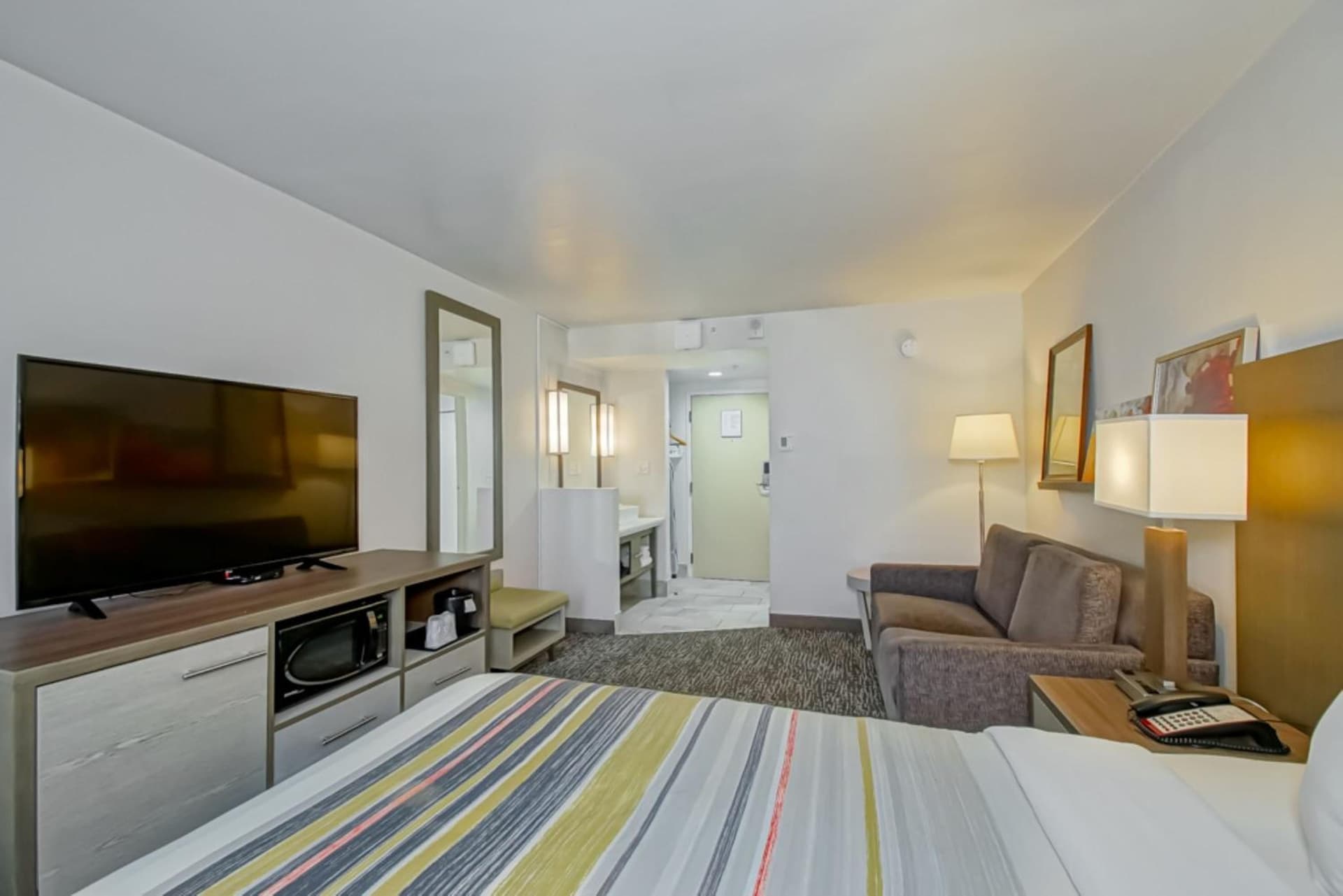 Country Inn & Suites by Radisson, New Orleans I-10 East, LA gallery photo in New Orleans, LA — image 29