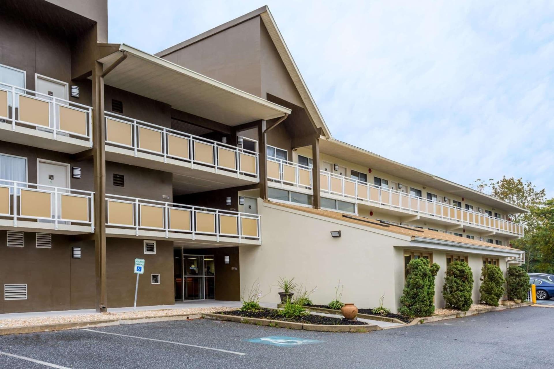 Days Inn by Wyndham Harrisburg North featured exterior or lobby in Harrisburg, PA — similar hotel