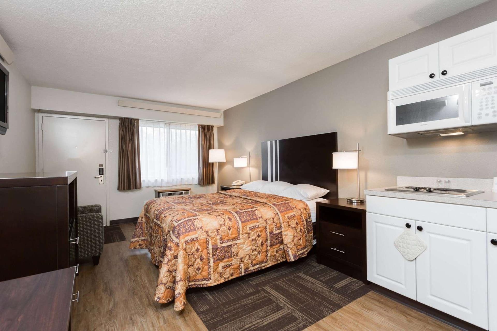 Days Inn by Wyndham Harrisburg North gallery photo in Harrisburg, PA — image 31