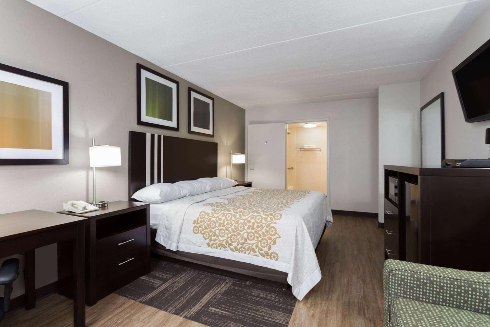 Days Inn by Wyndham Harrisburg North gallery photo in Harrisburg, PA — image 32