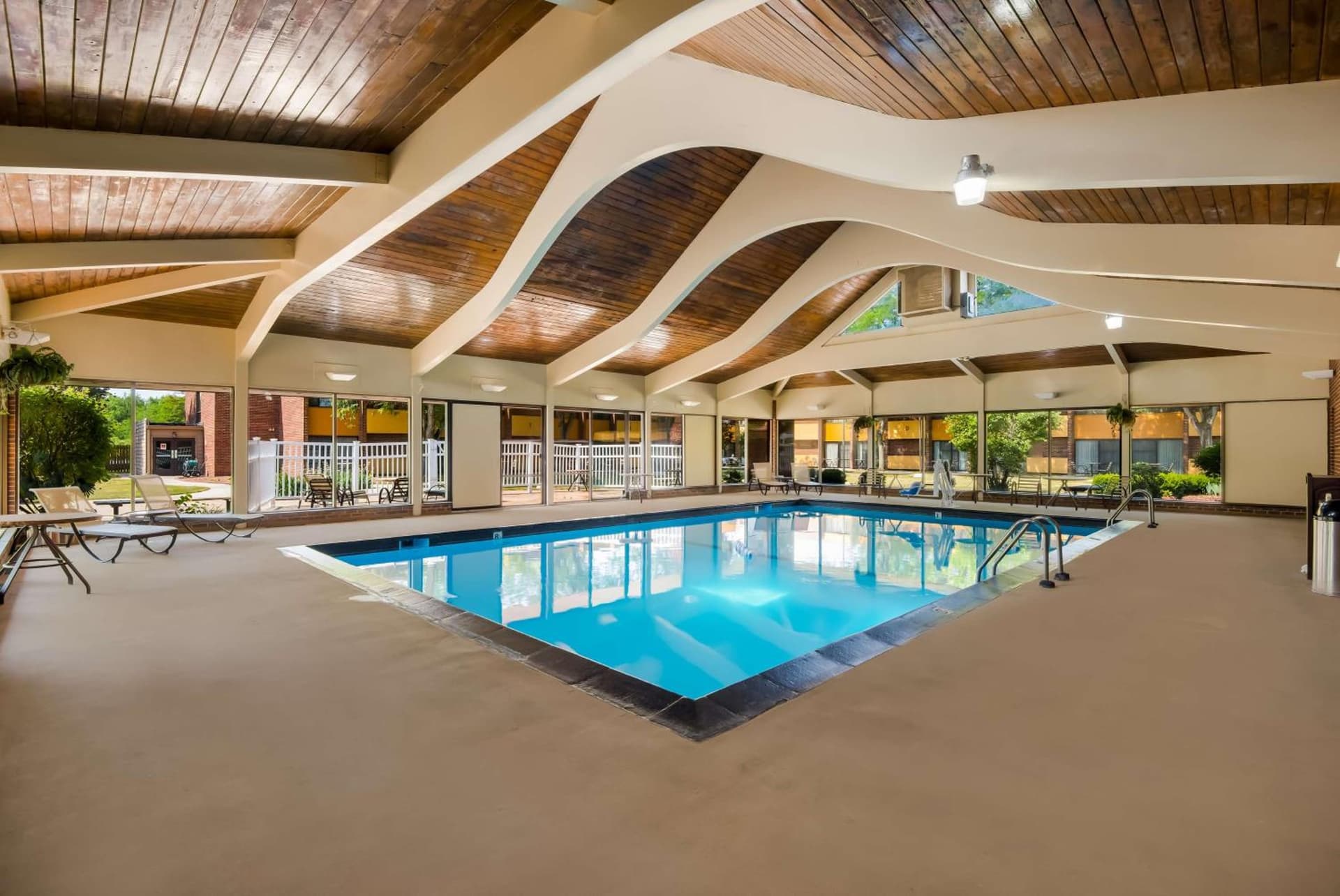 Best Western Prairie Inn & Conference Center interior in Galesburg, IL — gallery photo 2