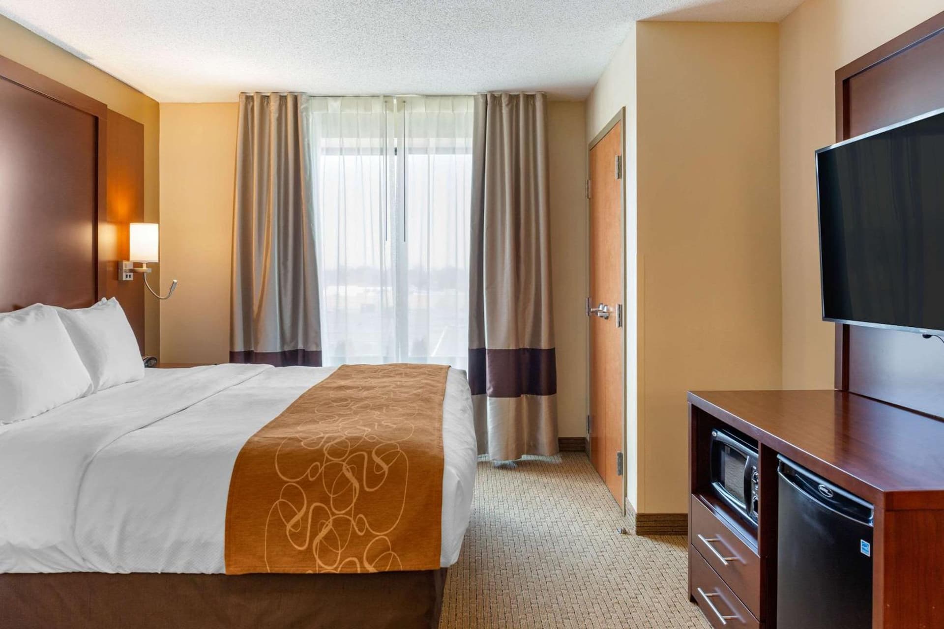 Comfort Suites Lancaster Amish Country gallery photo in Lancaster, PA — image 6