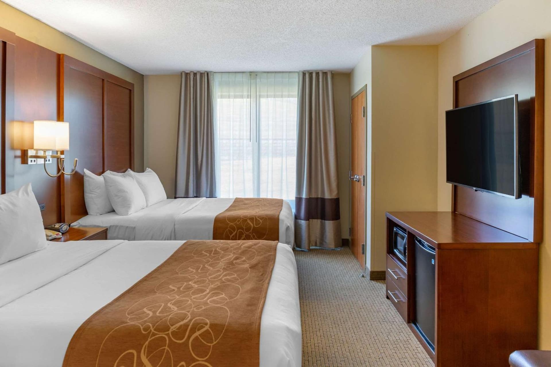 Comfort Suites Lancaster Amish Country gallery photo in Lancaster, PA — image 27