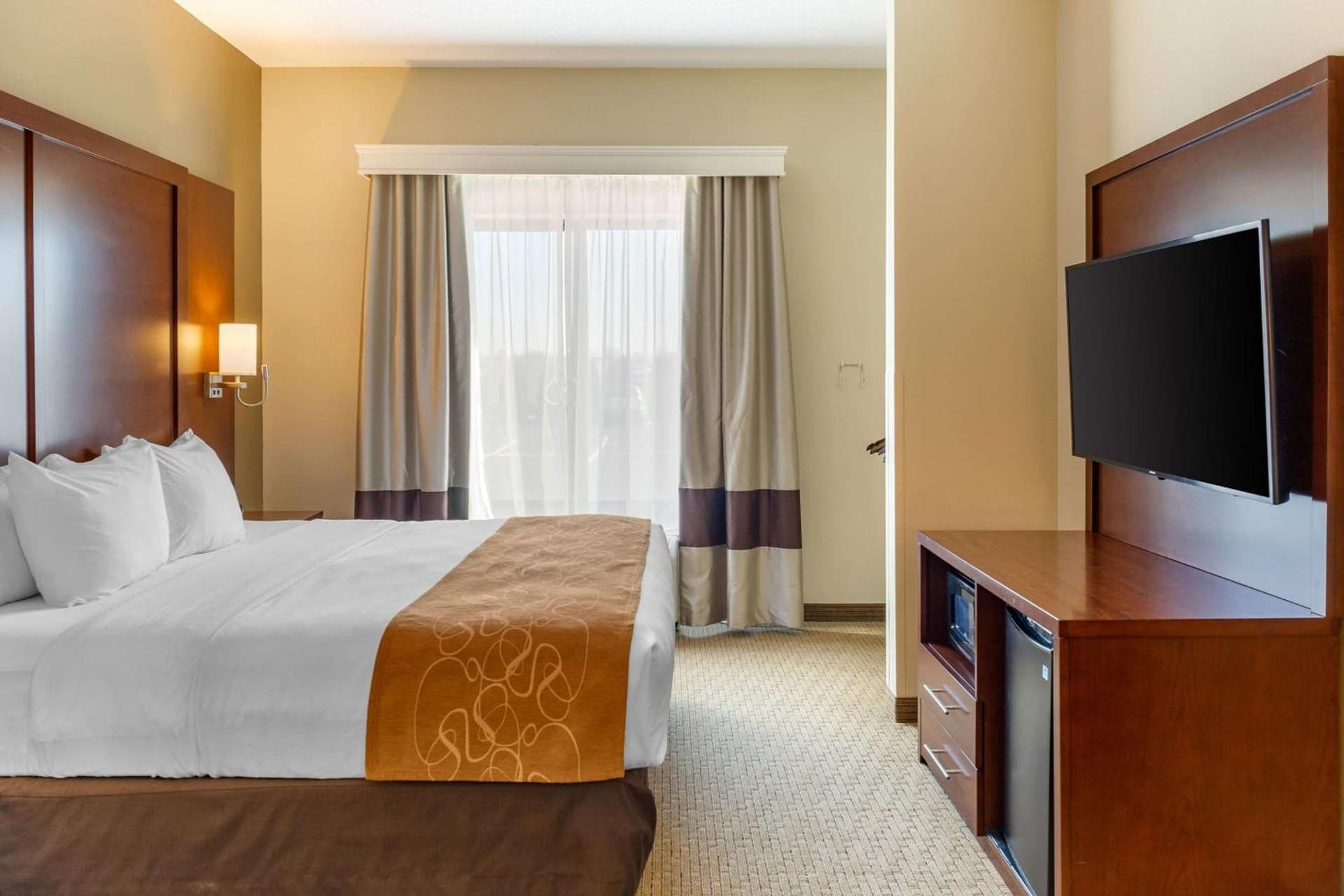Comfort Suites Lancaster Amish Country gallery photo in Lancaster, PA — image 29