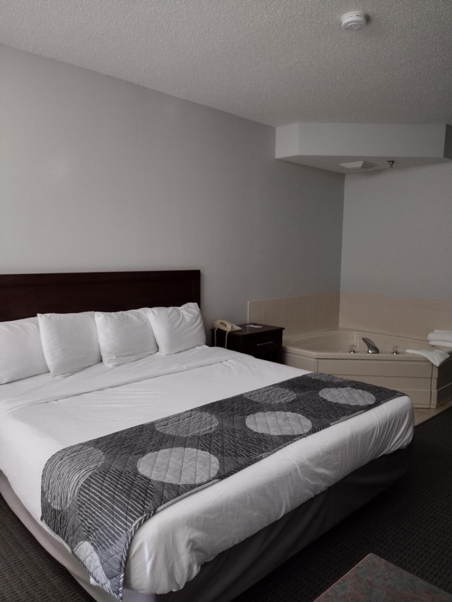 GrandStay Hotel & Suites Hastings gallery photo in Hastings, MN — image 11