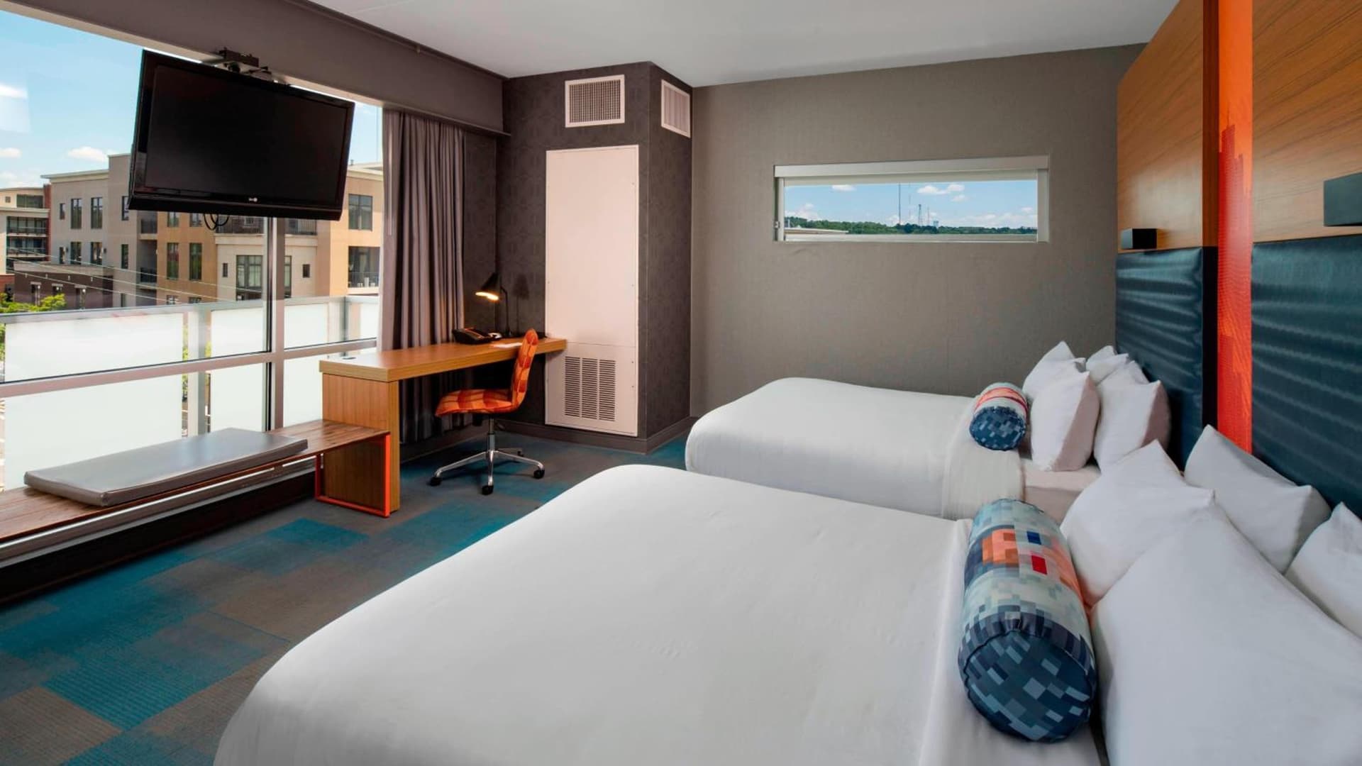Aloft by Marriott Birmingham Soho Square property views in Homewood, AL — gallery photo 3