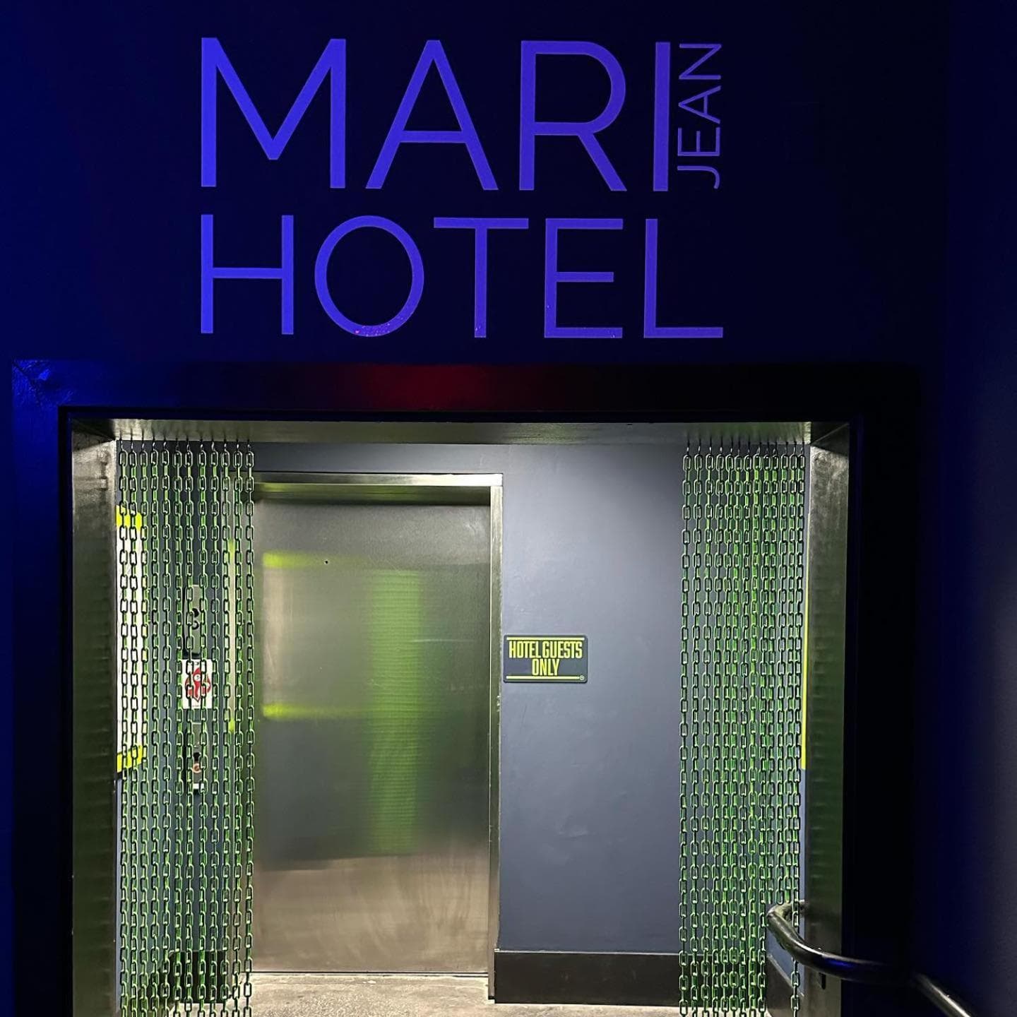 Mari Jean Hotel - All Adults Welcome property views in St. Petersburg, FL — gallery photo 3