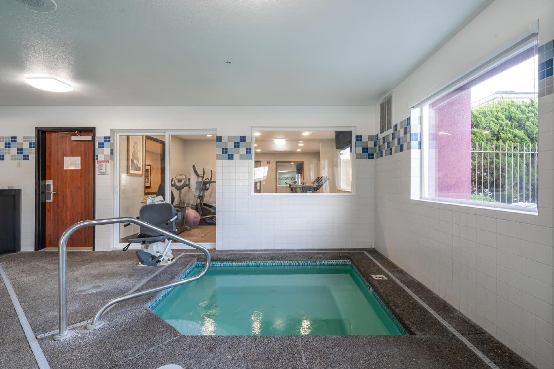 Best Western Lake Oswego Hotel & Suites gallery photo in Lake Oswego, OR — image 14