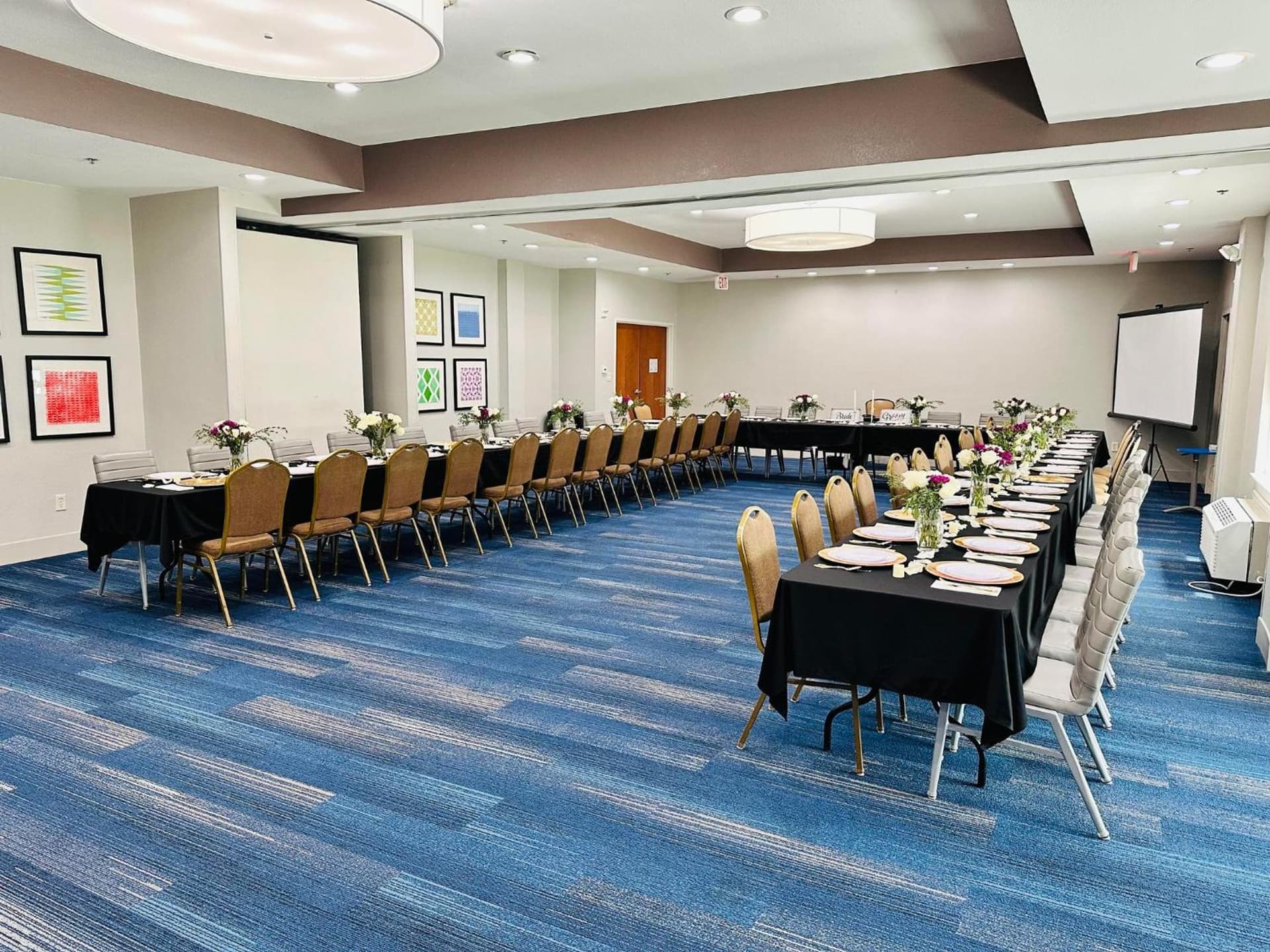 Holiday Inn Express Hotel & Suites Mansfield by IHG gallery photo in Mansfield, TX — image 10