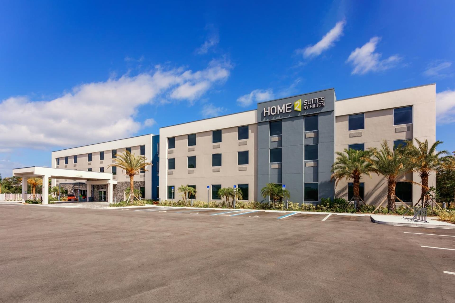 Home2 Suites By Hilton Vero Beach I-95 featured exterior or lobby in West Vero Corridor, FL — similar hotel