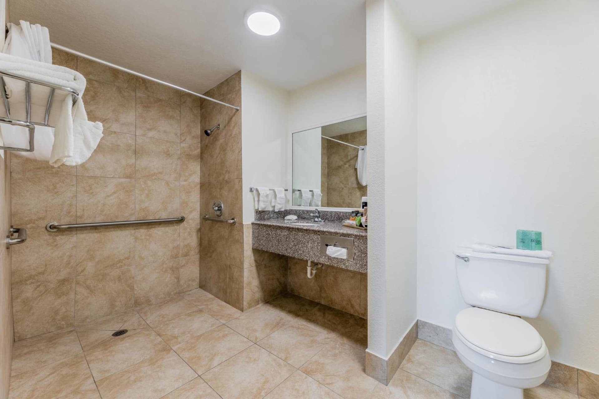 Motel 6 Classic Galveston, TX Beach-Seawall gallery photo in Galveston, TX — image 6