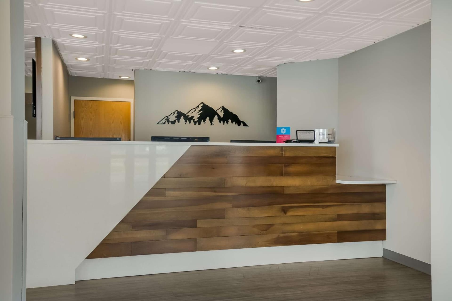 SureStay Plus Hotel by Best Western Sevierville interior in Sevierville, TN — gallery photo 2