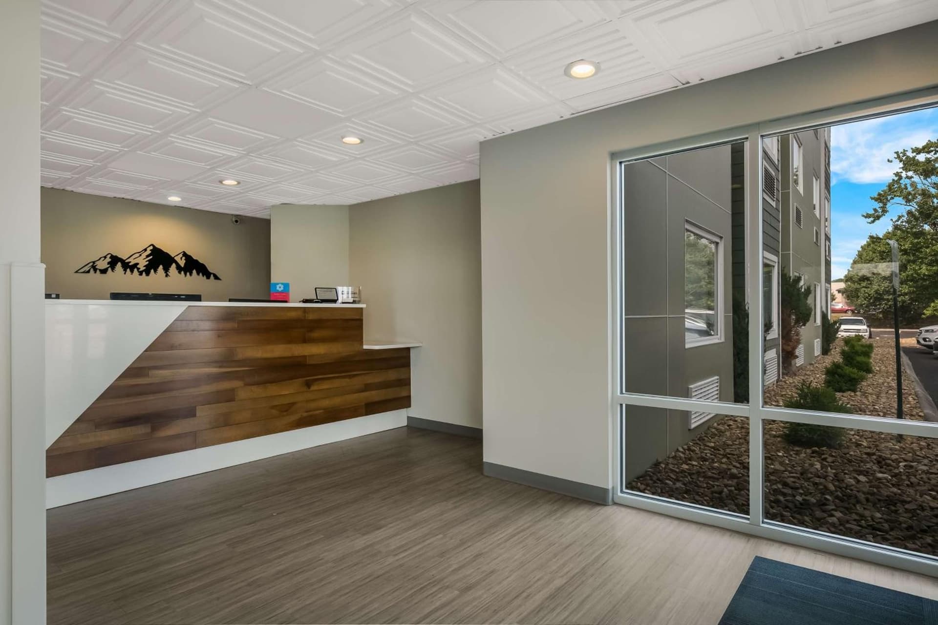 SureStay Plus Hotel by Best Western Sevierville interior in Sevierville, TN — gallery photo 2