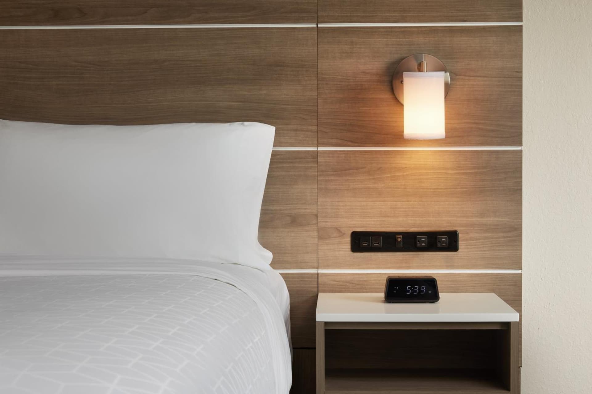 Holiday Inn Express & Suites Gulf Breeze - Pensacola Area by IHG gallery photo in Gulf Breeze, FL — image 6