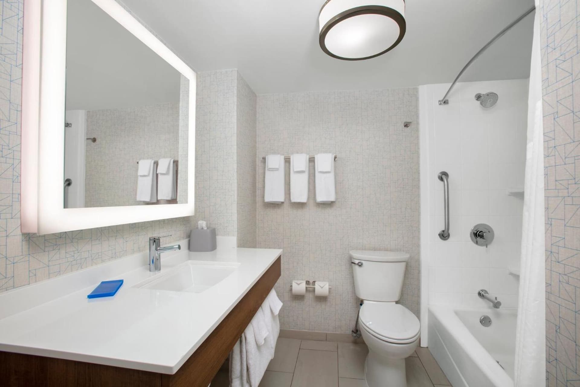 Holiday Inn Express Charleston-Civic Center by IHG gallery photo in Charleston, WV — image 38