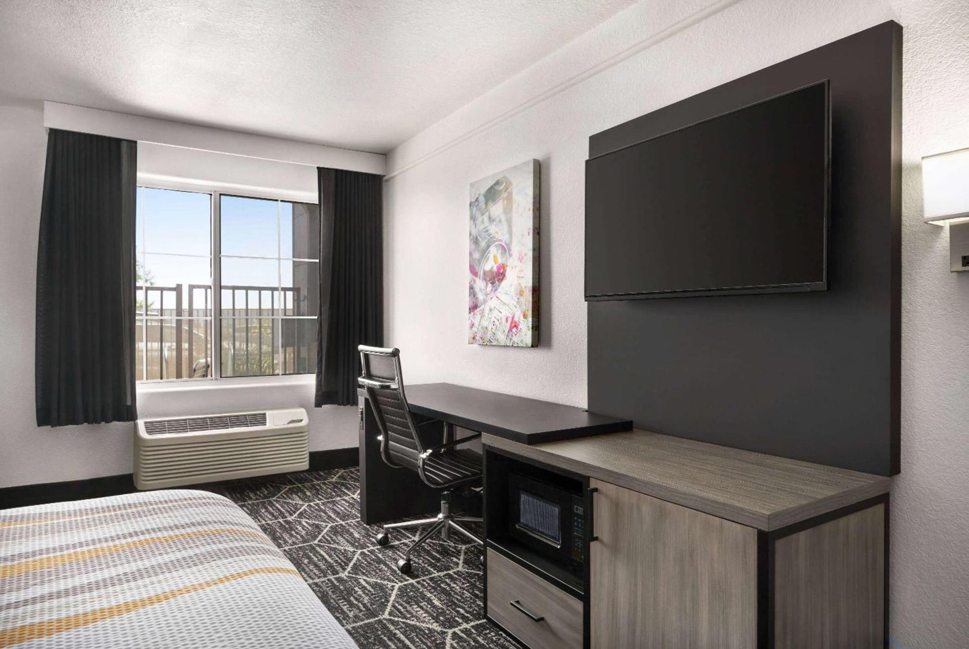 La Quinta by Wyndham Hesperia Victorville gallery photo in Hesperia, CA — image 37