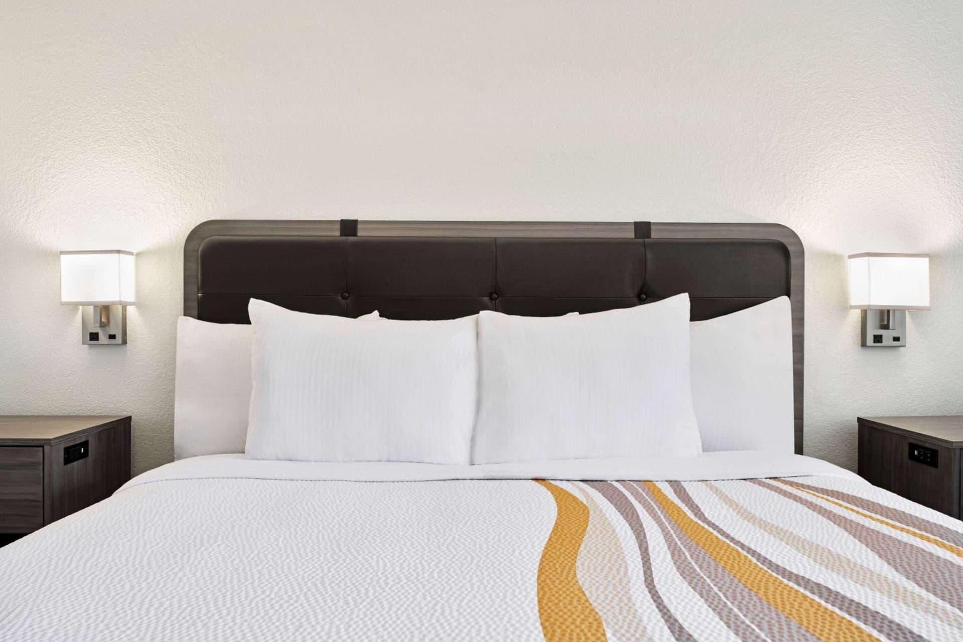 La Quinta by Wyndham Hesperia Victorville gallery photo in Hesperia, CA — image 15