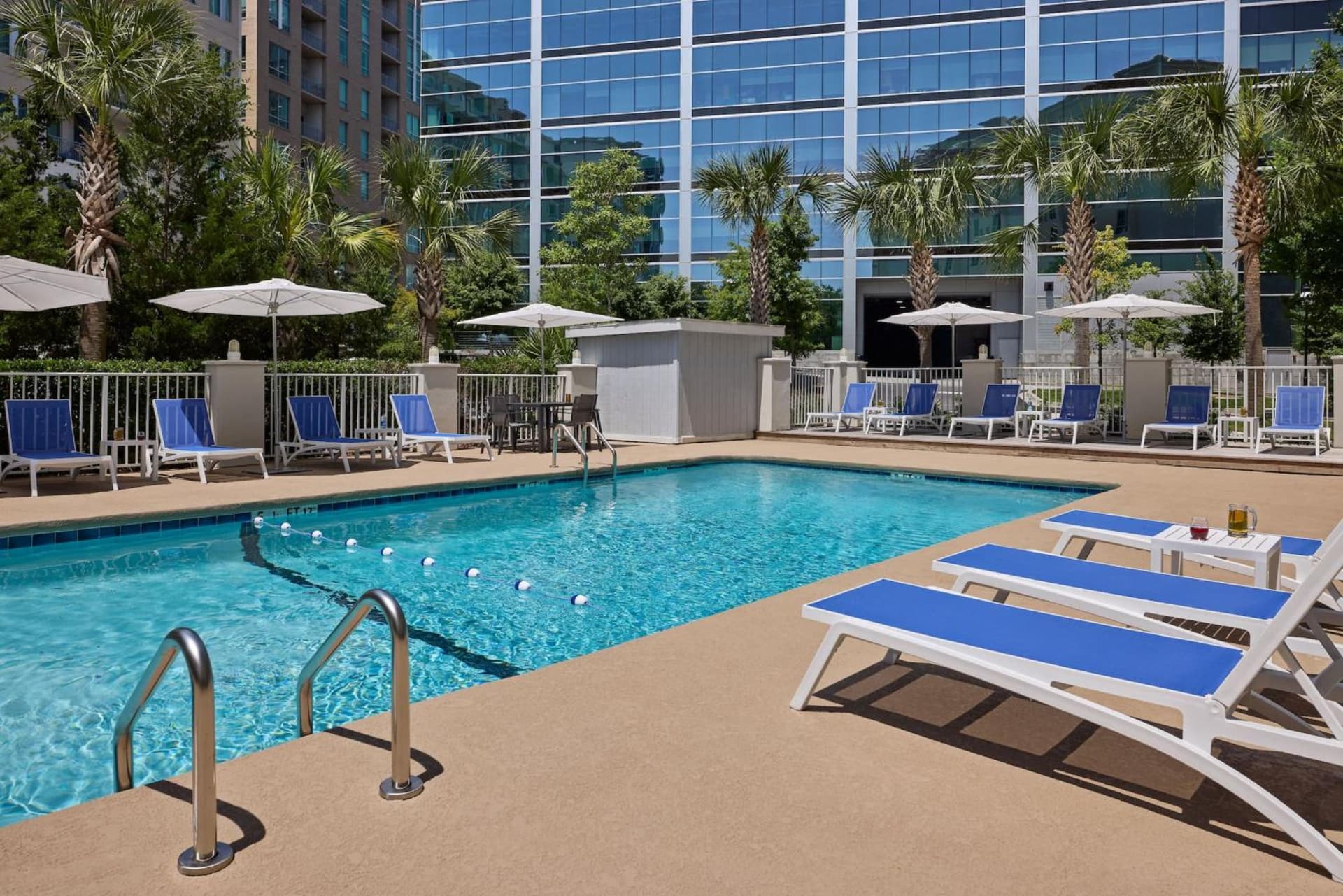 Holiday Inn Express & Suites Charleston DWTN - Medical CTR by IHG gallery photo in Charleston, SC — image 59
