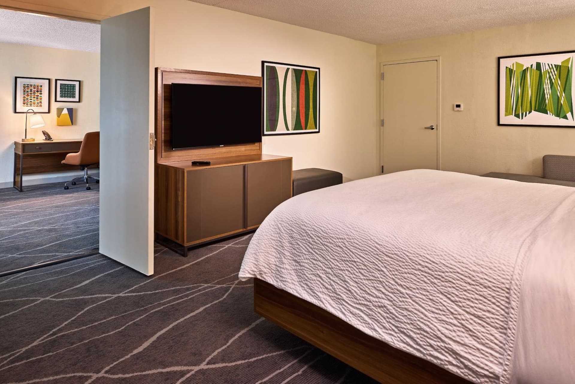 Holiday Inn Express & Suites Charleston DWTN - Medical CTR by IHG gallery photo in Charleston, SC — image 39
