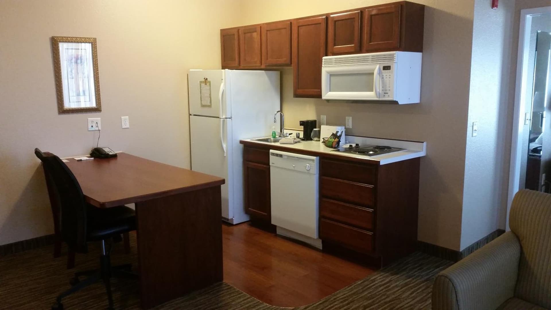 GrandStay Residential Suites Hotel - Eau Claire gallery photo in Eau Claire, WI — image 15