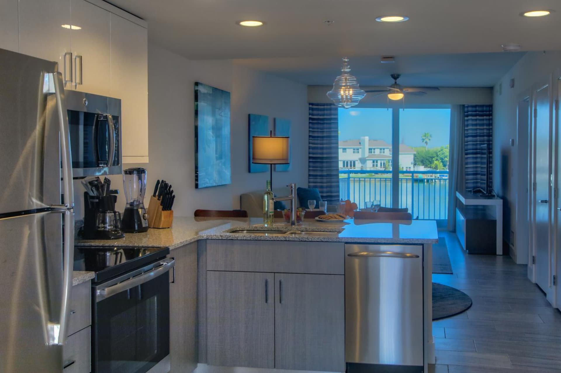 Provident Oceana Beachfront Suites gallery photo in St Pete Beach, FL — image 30