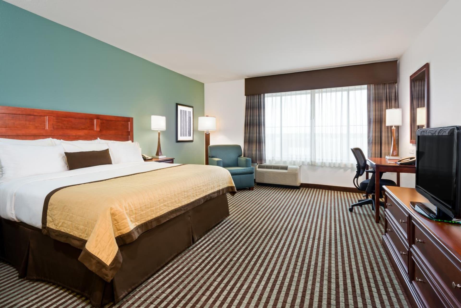 Baymont by Wyndham Denver International Airport gallery photo in Denver, CO — image 58