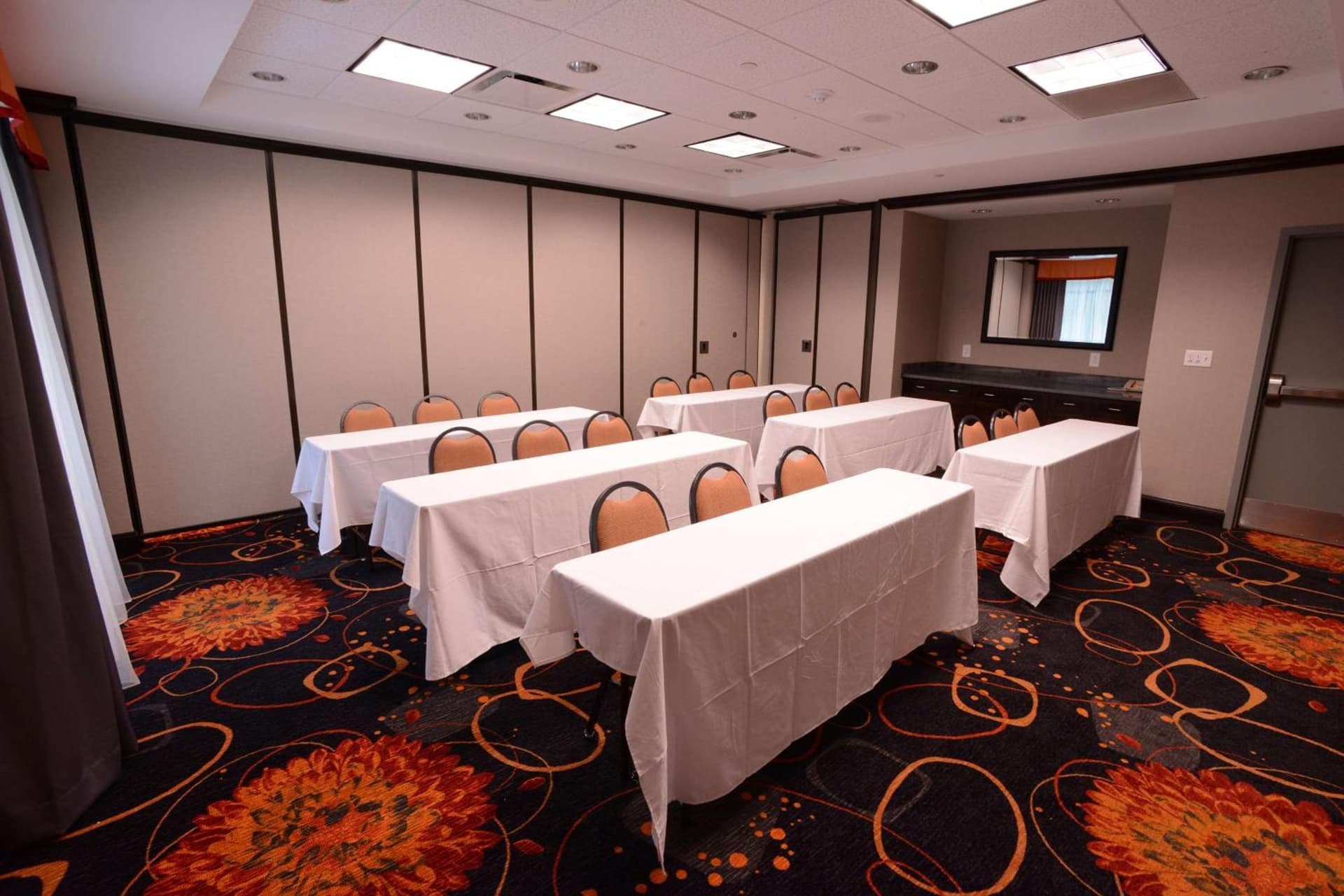 Hampton Inn & Suites Albany at Albany Mall property views in Albany, GA — gallery photo 3