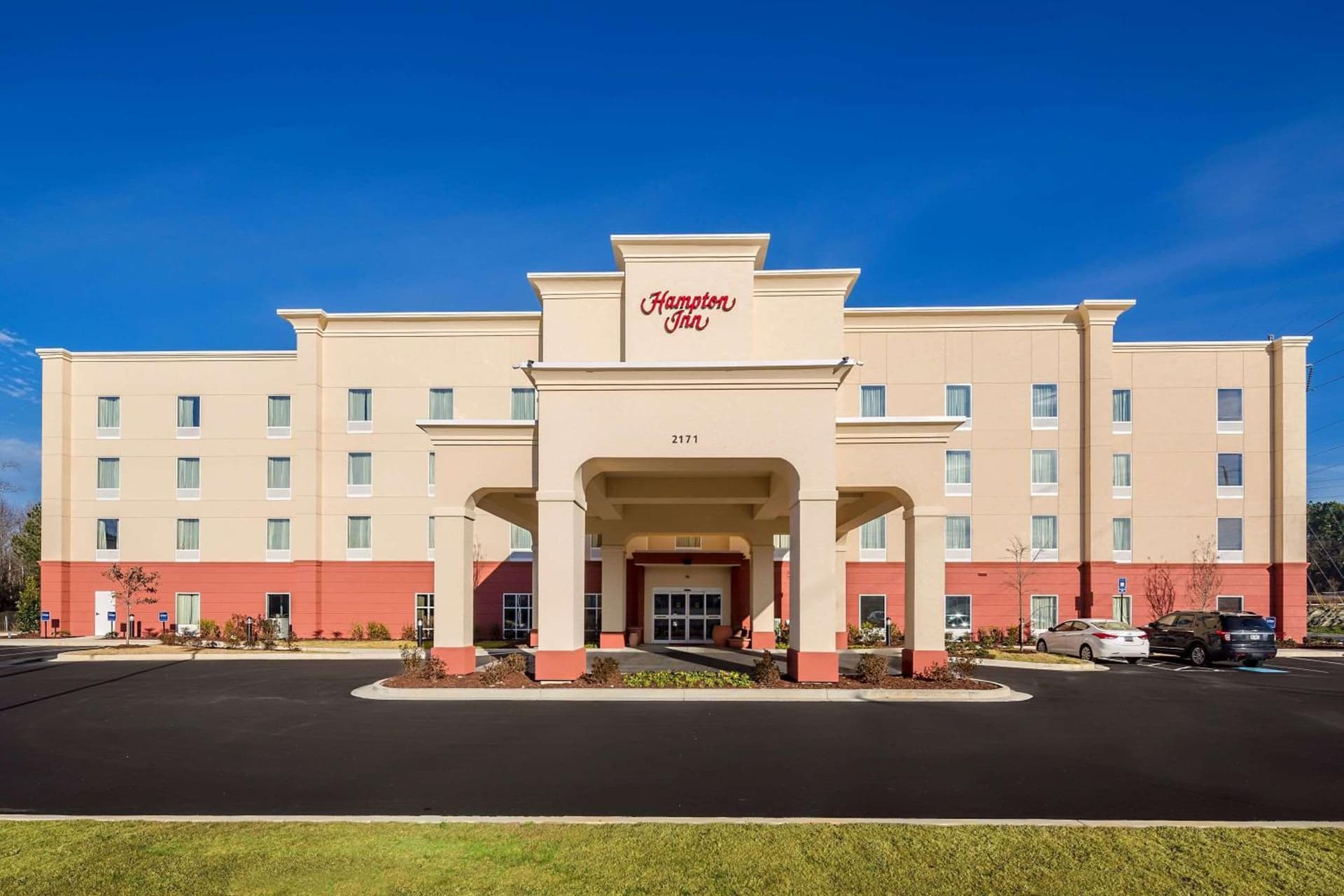 Hampton Inn Augusta Fort Eisenhower featured exterior or lobby in Augusta, GA — similar hotel