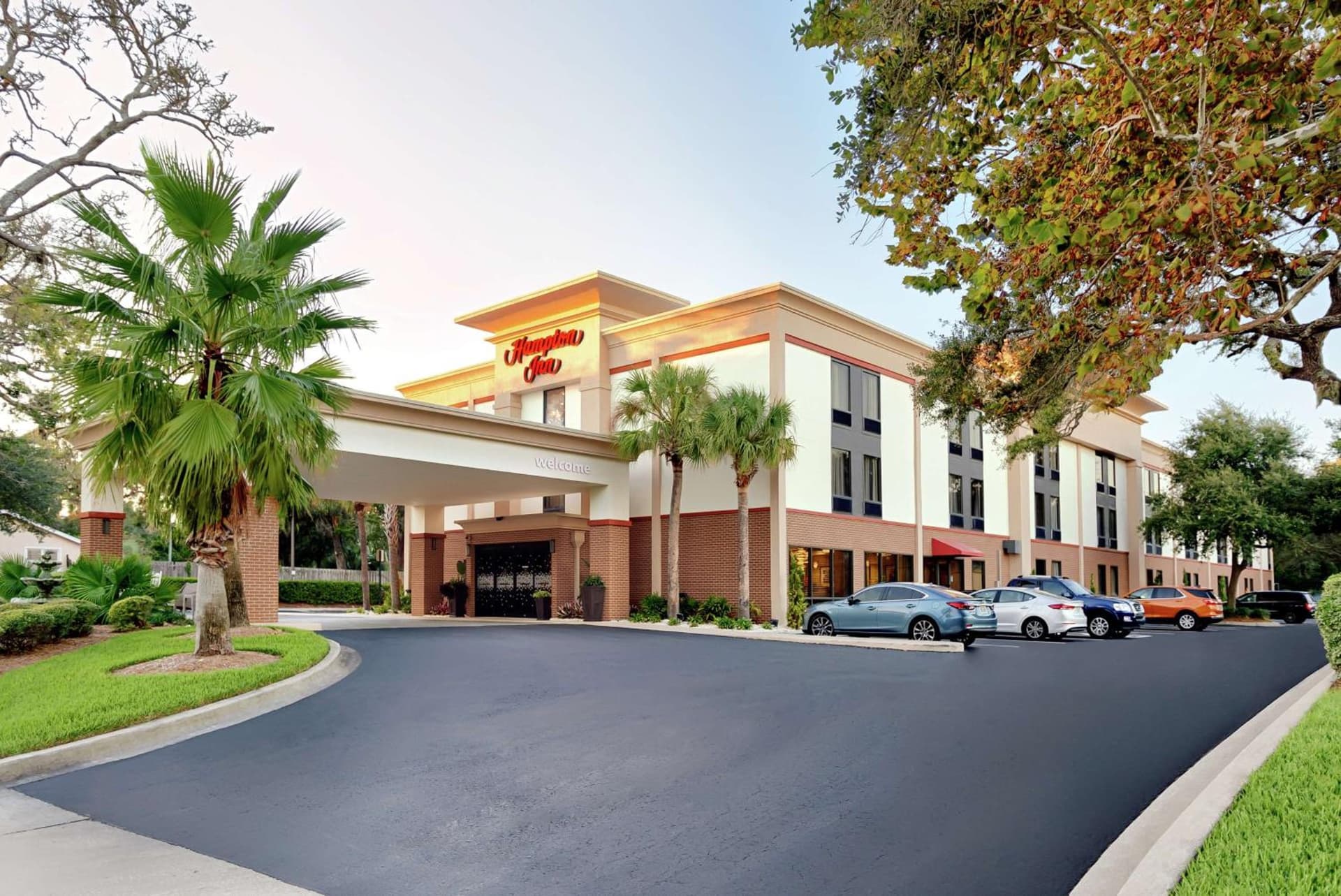 Hampton Inn Amelia Island featured exterior or lobby in Fernandina Beach, FL — similar hotel