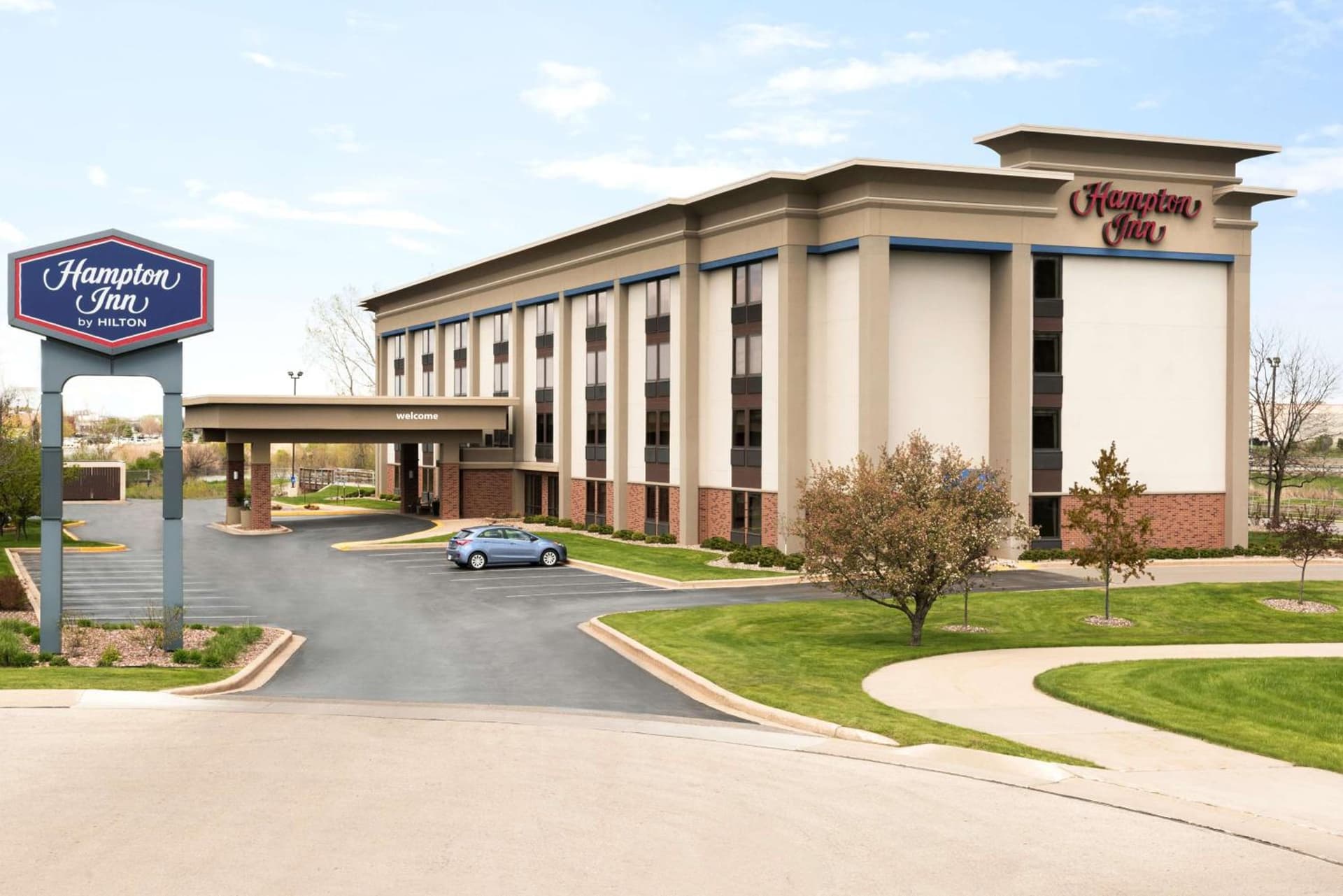Hampton Inn Appleton-Fox River Mall Area interior in Appleton, WI — gallery photo 2