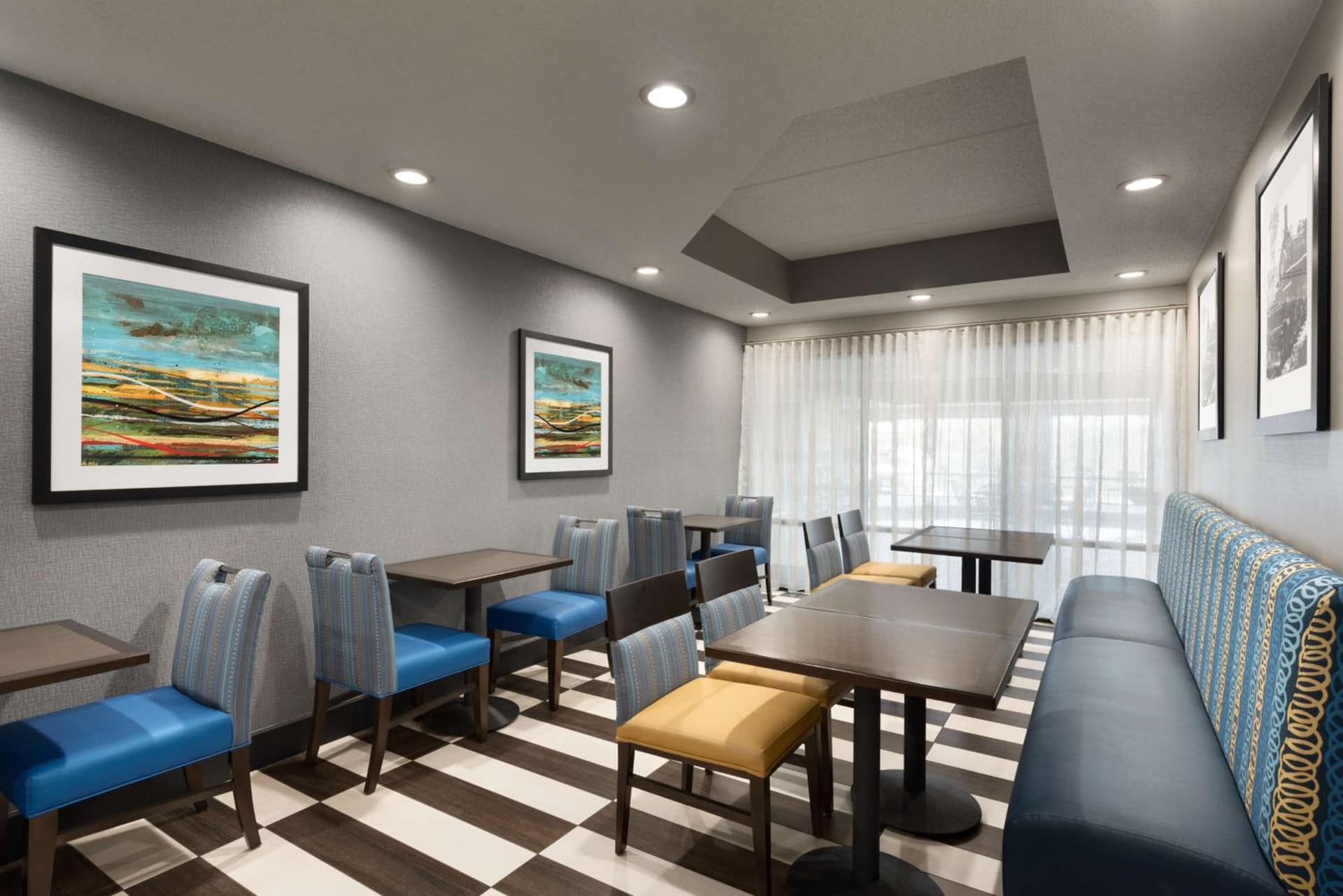 Hampton Inn Appleton-Fox River Mall Area gallery photo in Appleton, WI — image 17