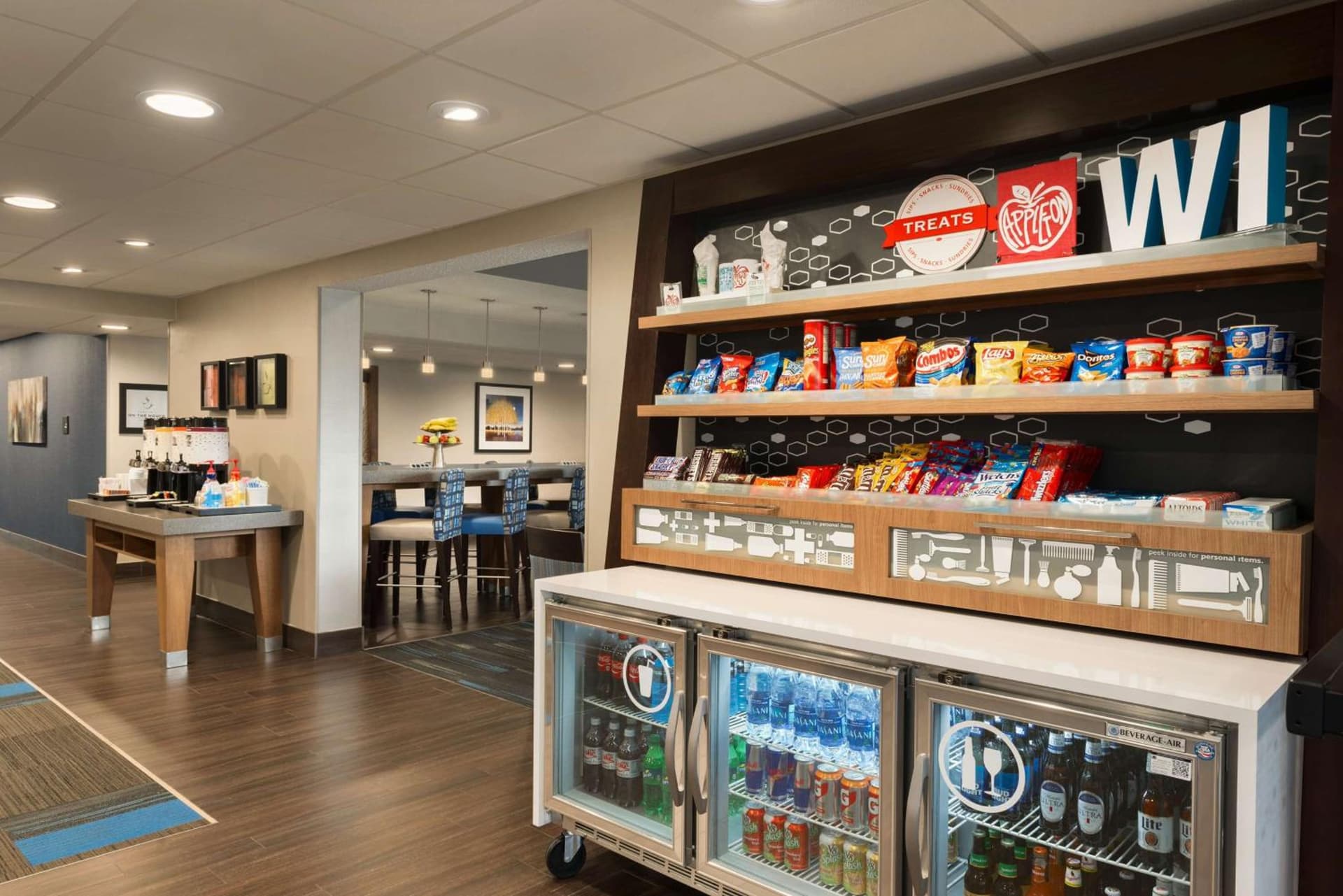 Hampton Inn Appleton-Fox River Mall Area interior in Appleton, WI — gallery photo 2