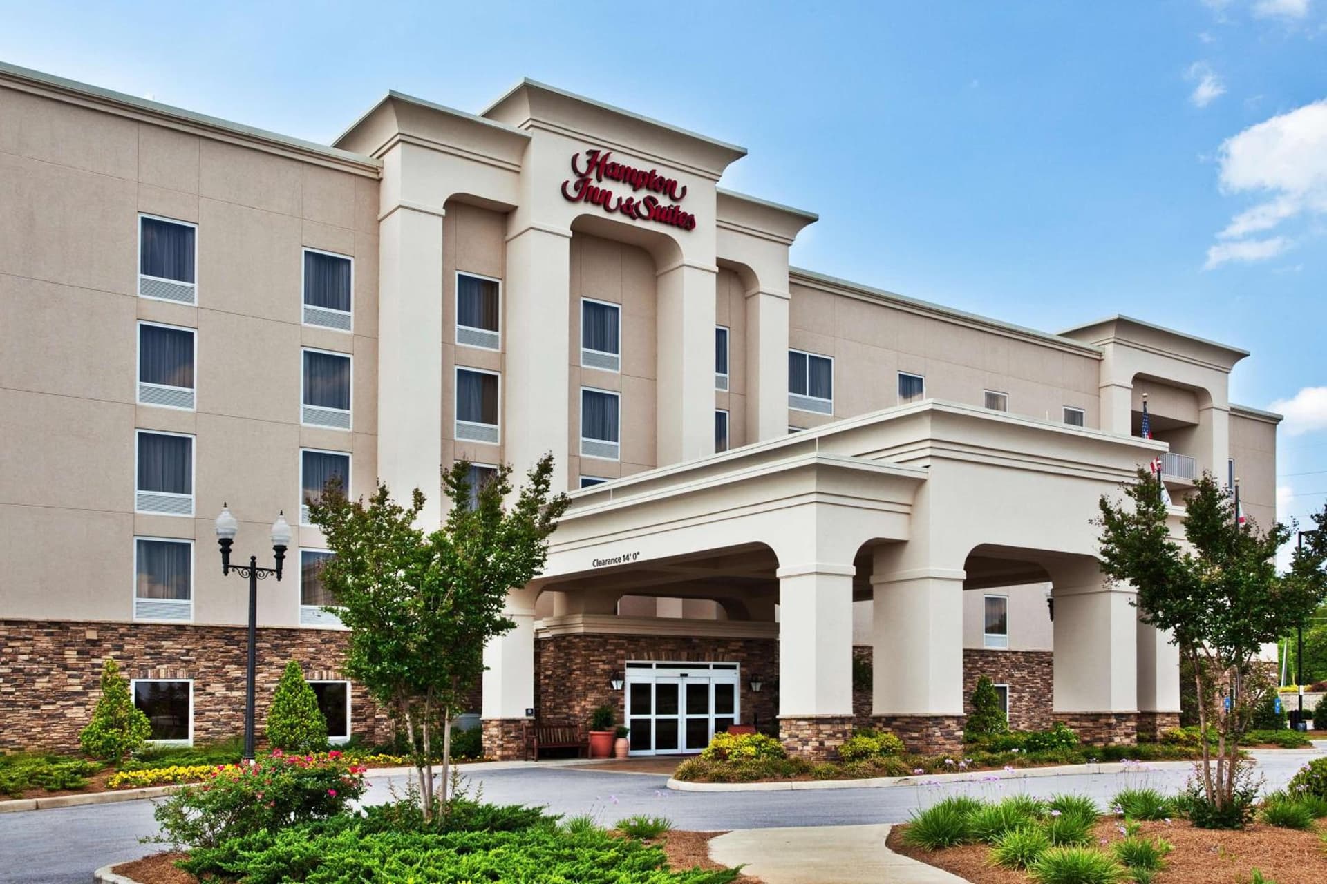 Hampton Inn & Suites Lanett/West Point interior in Lanett, AL — gallery photo 2