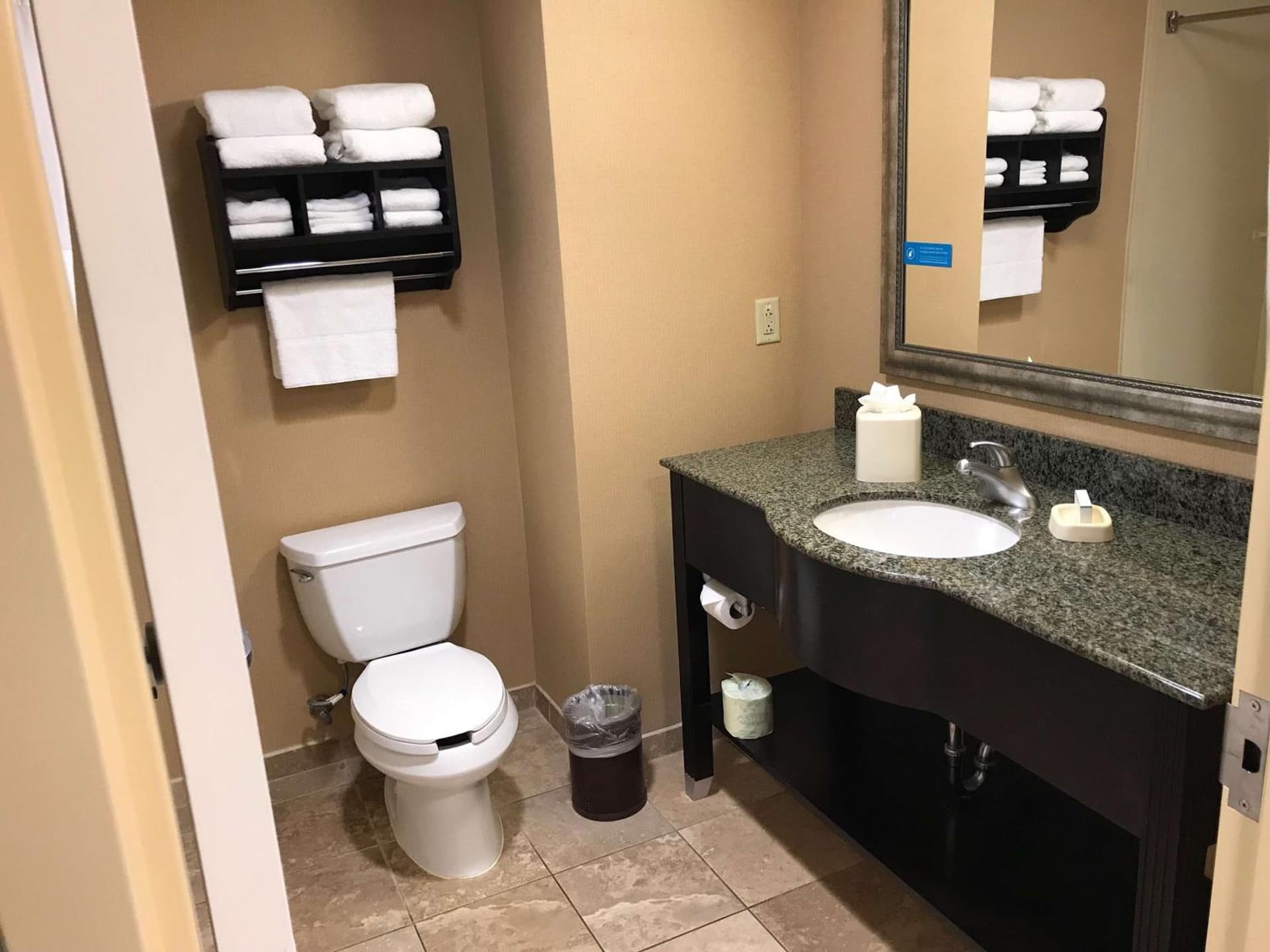 Hampton Inn and Suites Austin - Lakeway gallery photo in Lakeway, TX — image 5