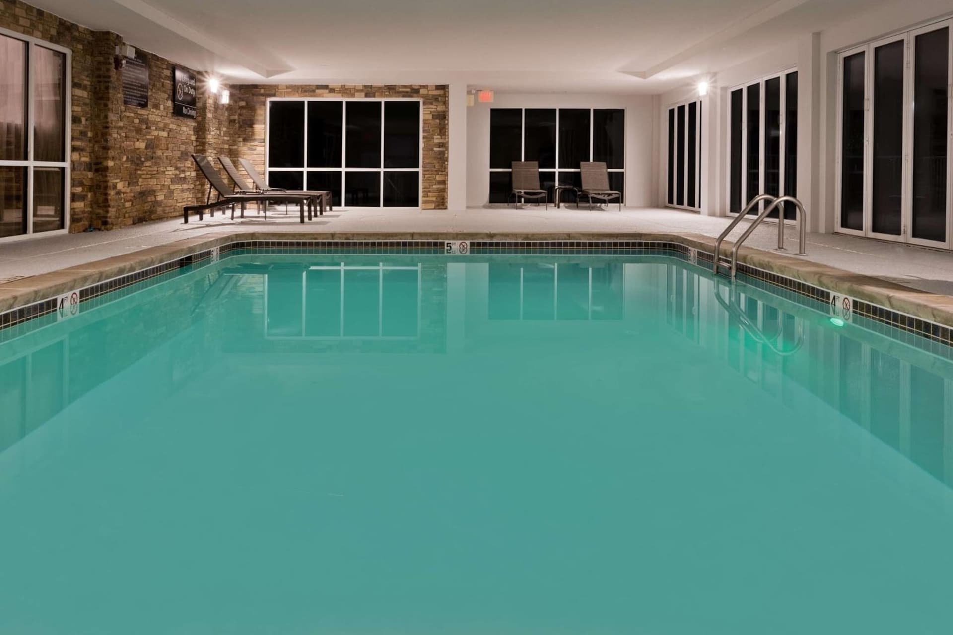 Hampton Inn & Suites Lanett/West Point gallery photo in Lanett, AL — image 4