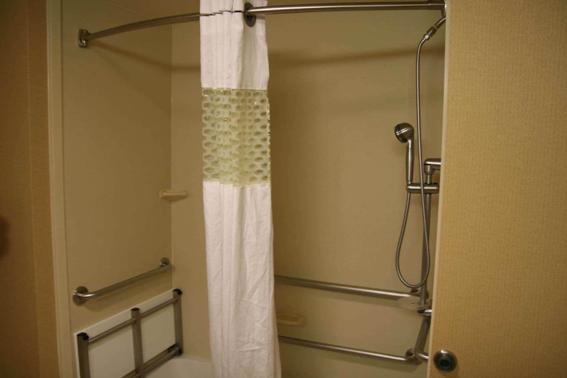 Hampton Inn and Suites Austin - Lakeway gallery photo in Lakeway, TX — image 10