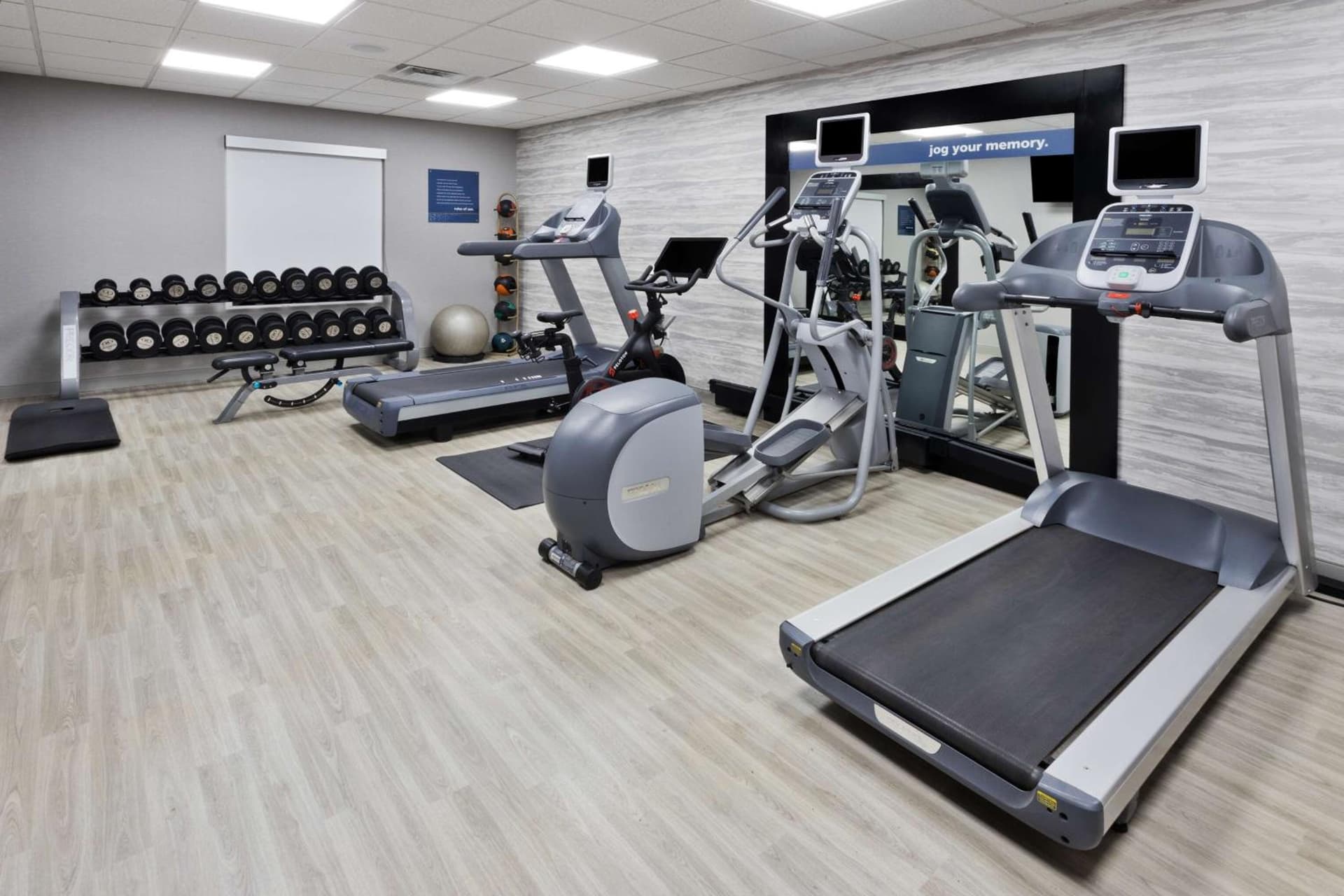 Hampton Inn & Suites Lanett/West Point gallery photo in Lanett, AL — image 32