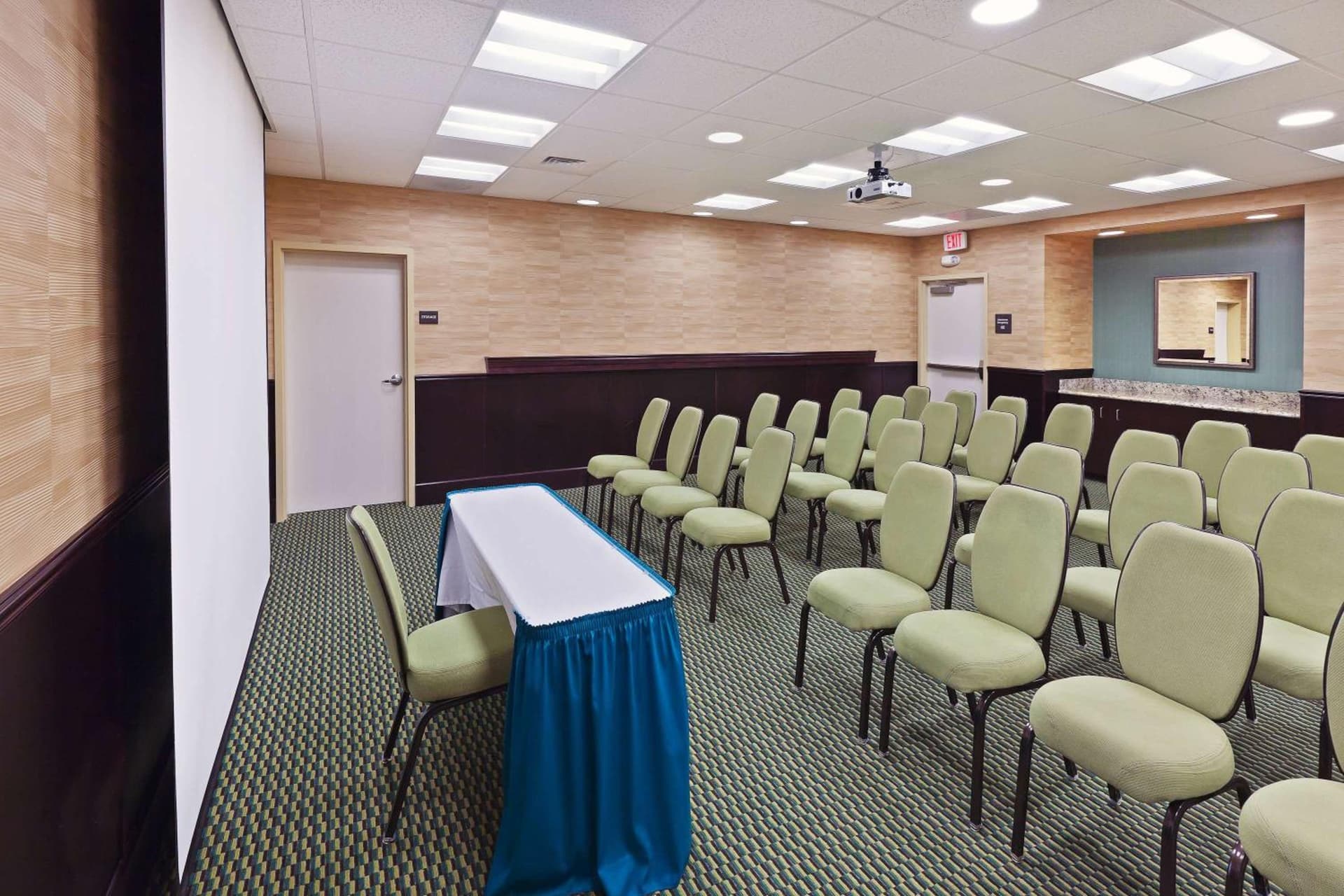 Hampton Inn and Suites Austin - Lakeway gallery photo in Lakeway, TX — image 7