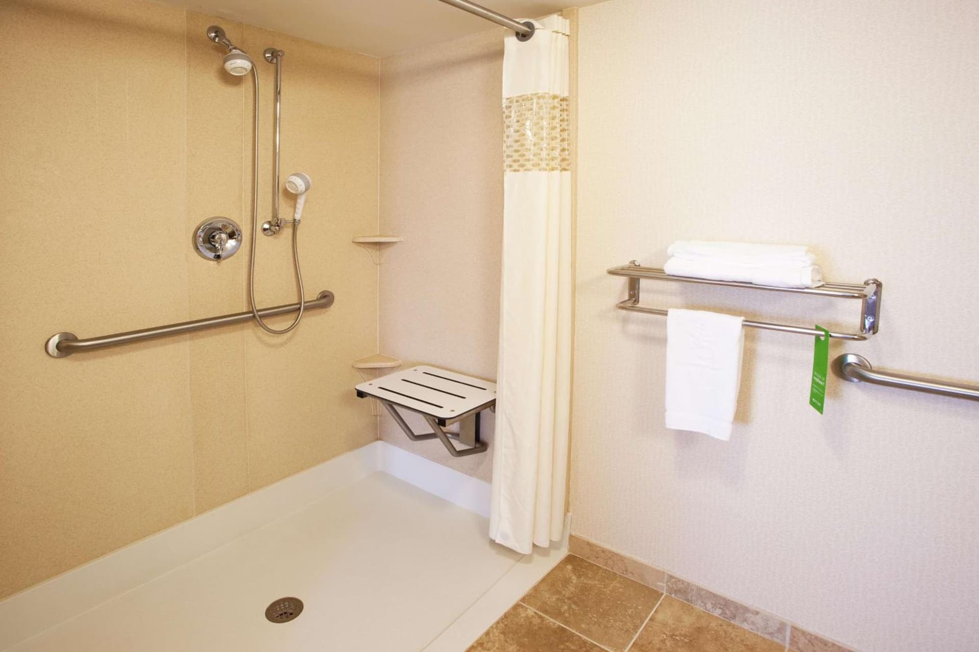 Hampton Inn & Suites Lanett/West Point gallery photo in Lanett, AL — image 39