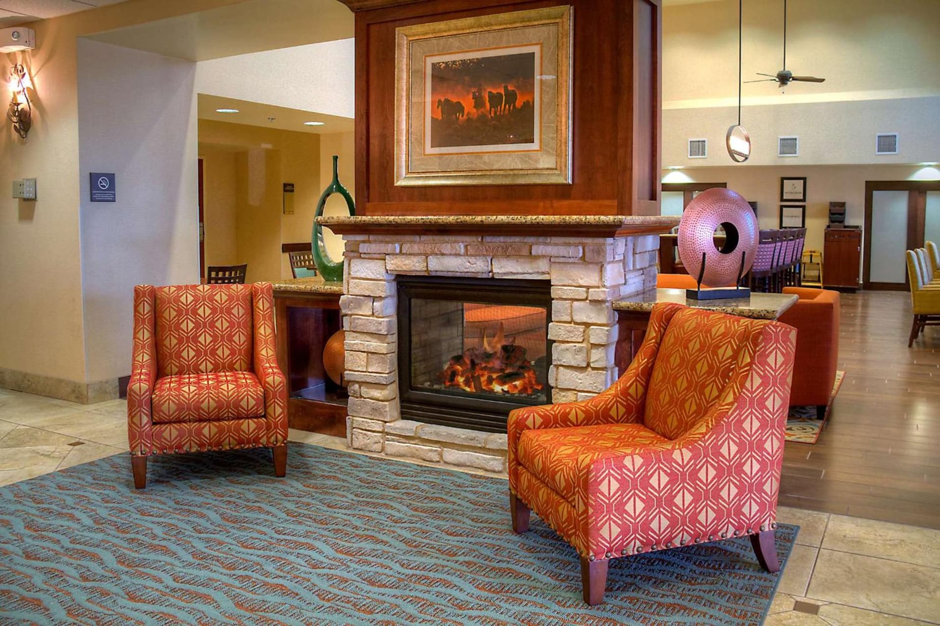 Hampton Inn & Suites Altus interior in Altus, OK — gallery photo 2