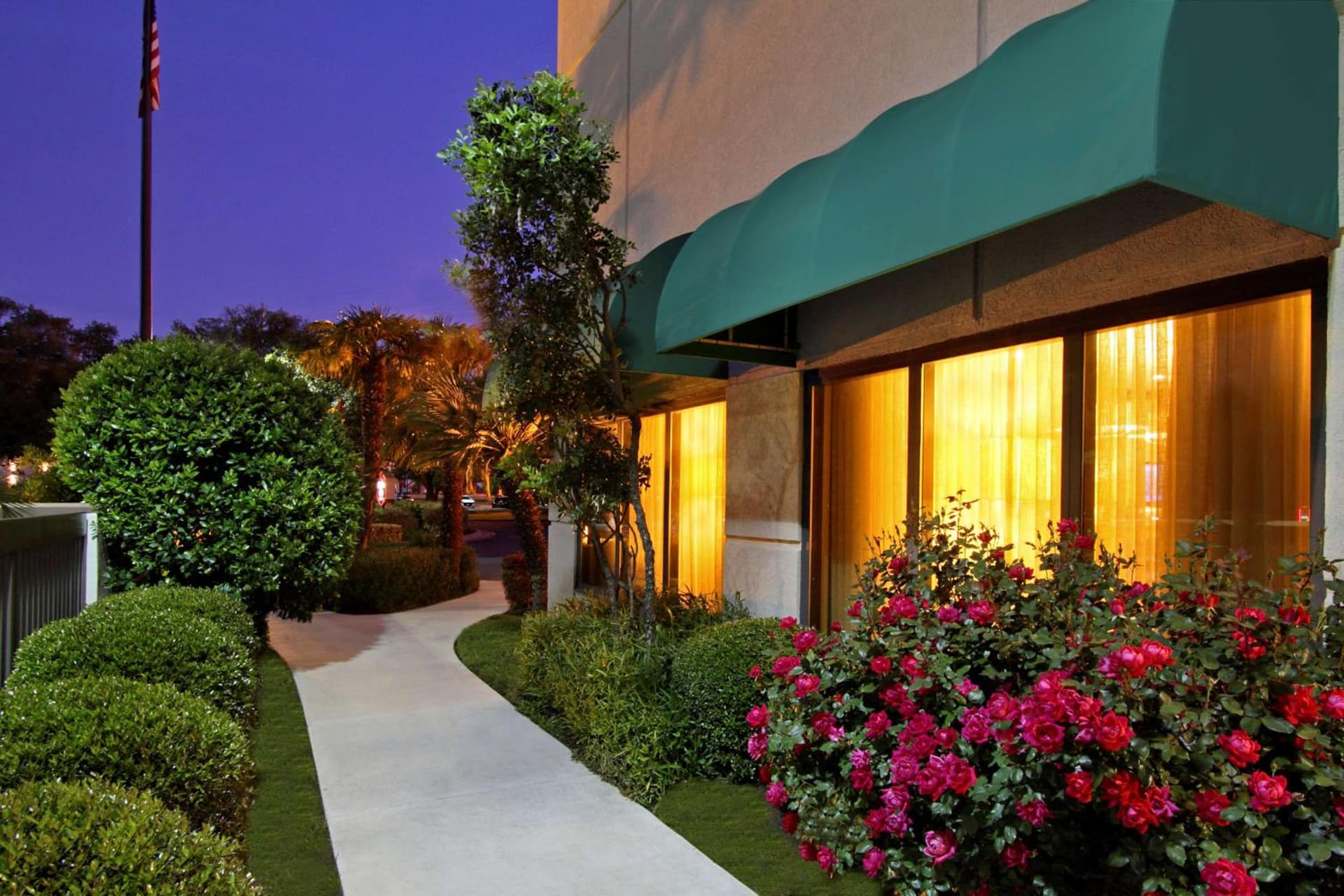 Hampton by Hilton Austin South - I-35 & Ben White property views in Austin, TX — gallery photo 3