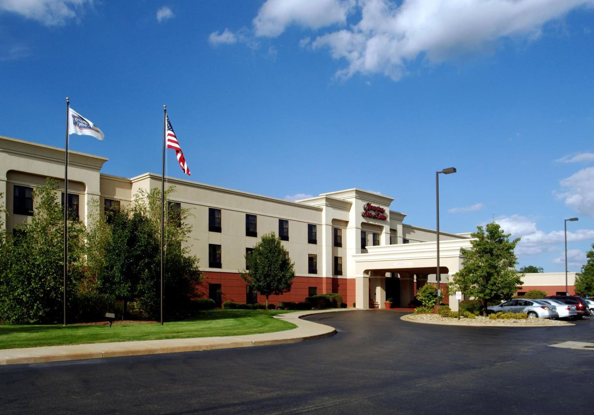 Hampton Inn & Suites Kalamazoo-Oshtemo featured exterior or lobby in Oshtemo — similar hotel