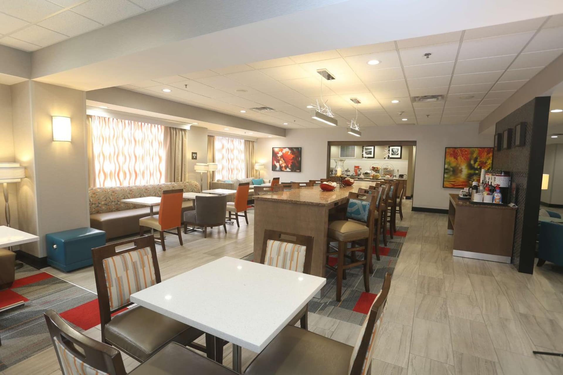 Hampton Inn Owego gallery photo in Owego — image 14