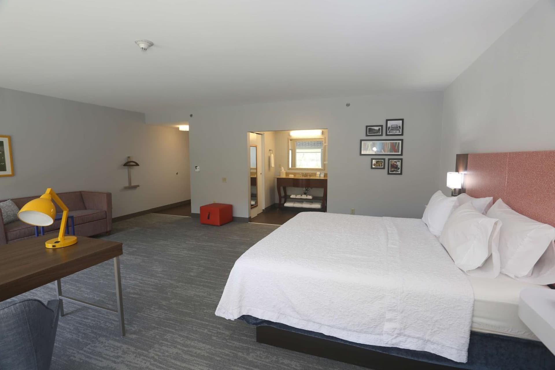 Hampton Inn Owego gallery photo in Owego — image 10