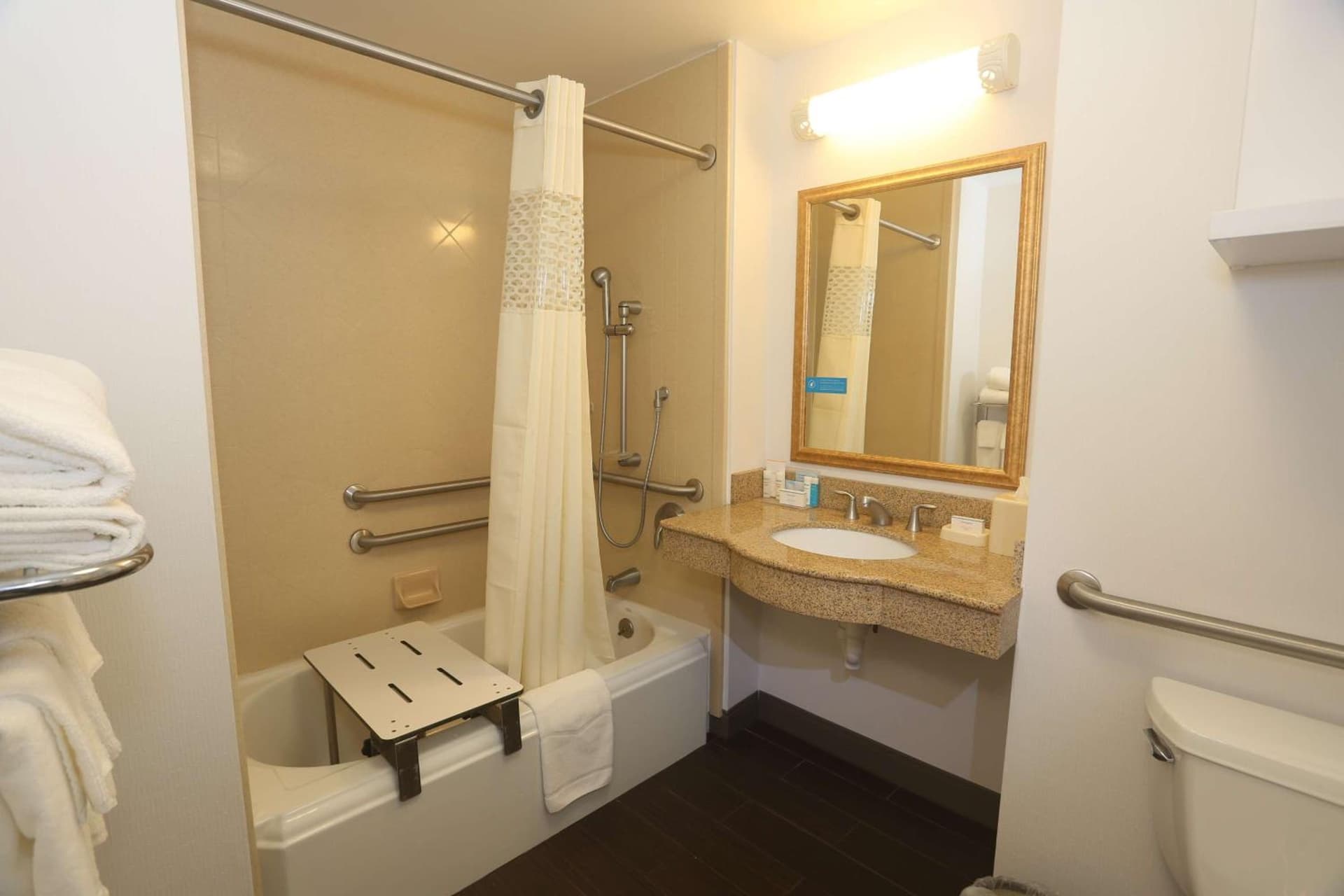 Hampton Inn Owego gallery photo in Owego — image 12