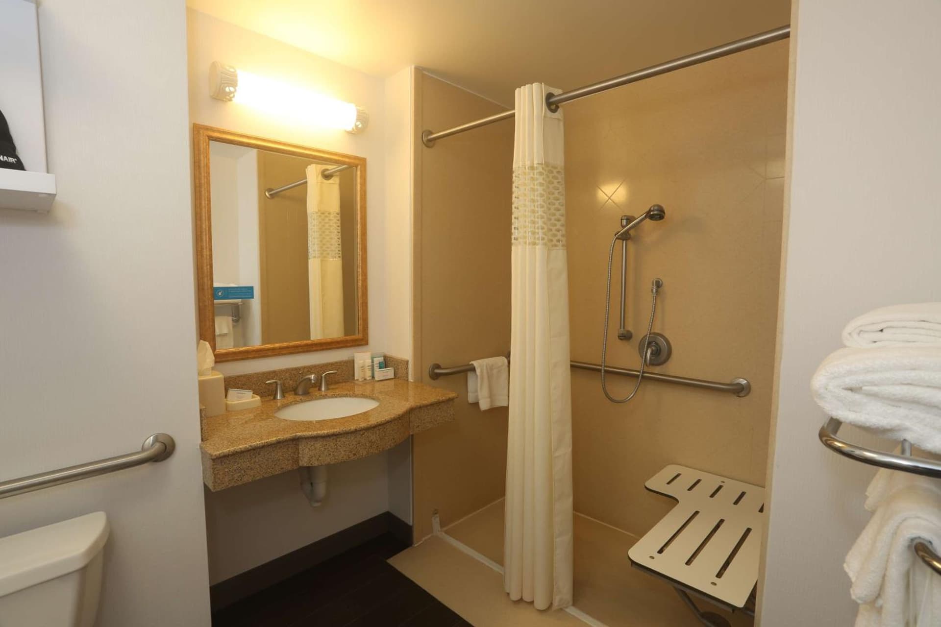 Hampton Inn Owego gallery photo in Owego — image 8