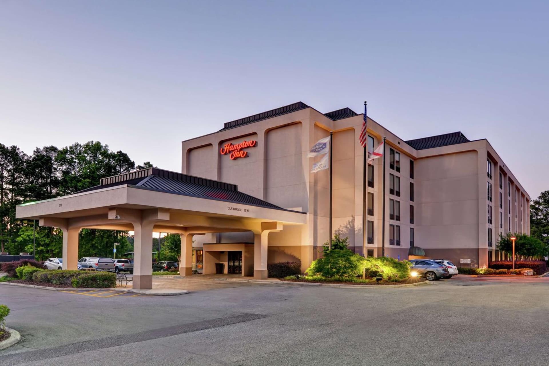 Hampton Inn Birmingham/Mountain Brook property views in Birmingham, AL — gallery photo 3