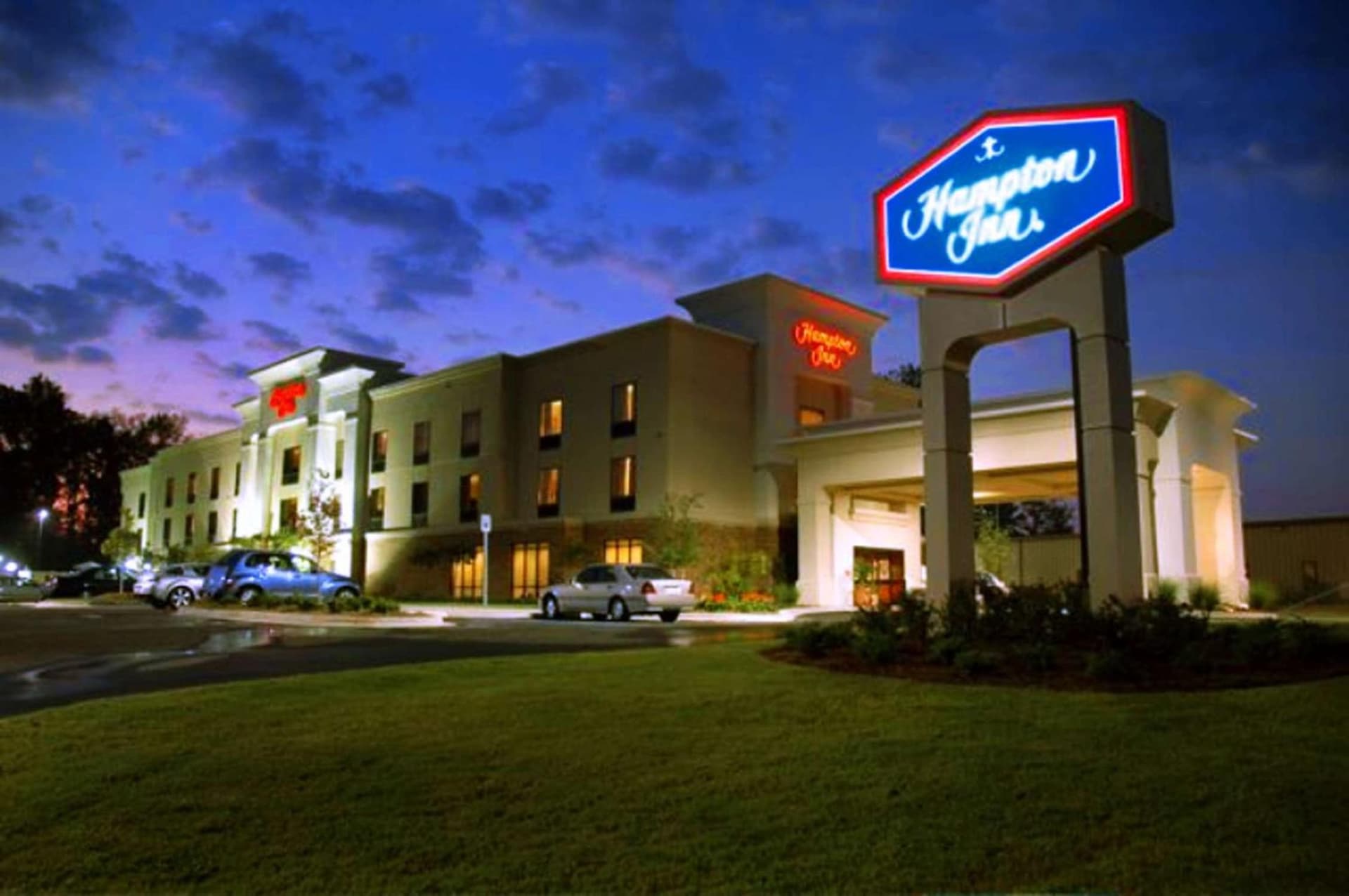 Hampton Inn Jasper, AL interior in Jasper, AL — gallery photo 2