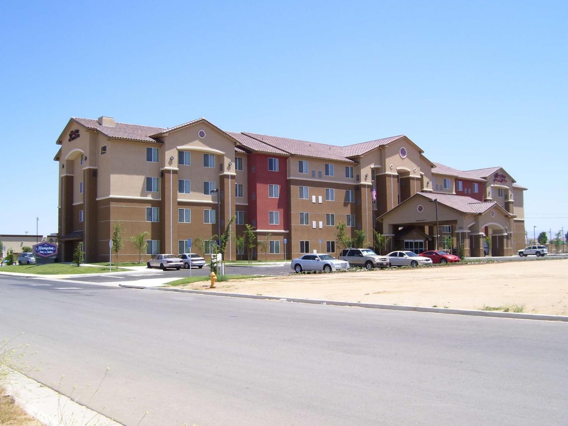 Hampton Inn and Suites Bakersfield North-Airport featured exterior or lobby in Bakersfield, CA — similar hotel