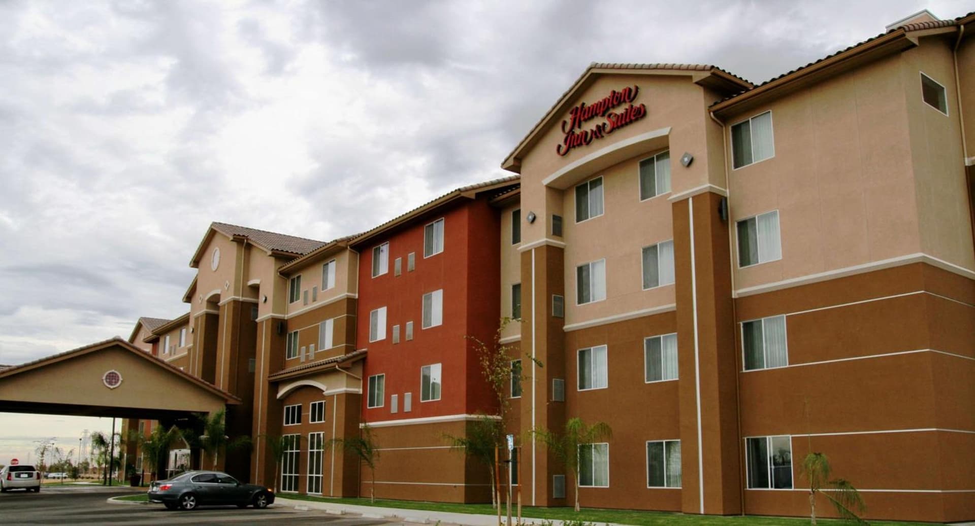 Hampton Inn and Suites Bakersfield North-Airport interior in Bakersfield, CA — gallery photo 2